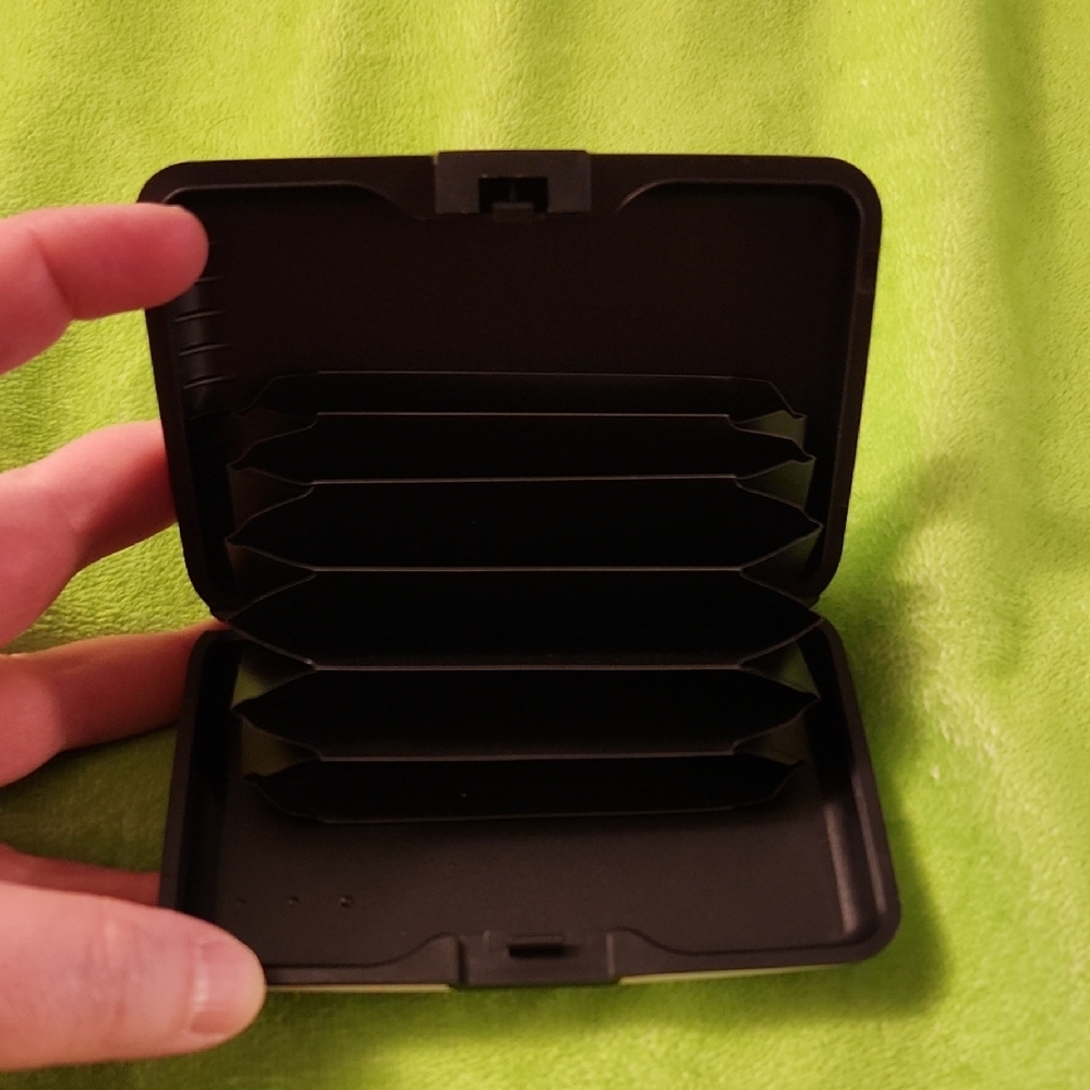 Flamingo Patterned Card Holder - image 3